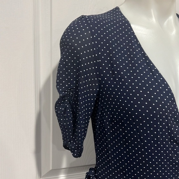 Reformation Monica navy polka dot short sleeve wrap dress size small - Picture 6 of 9